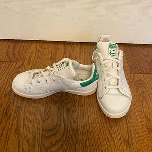 Stan Smith Iconic Adidas Core Green White Sneakers Shoe Boys Girls Unisex Size 2